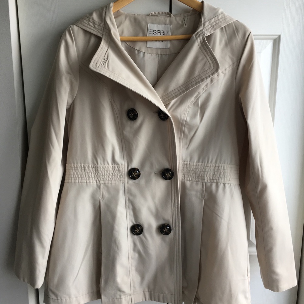 Lightweight spring lined jacket